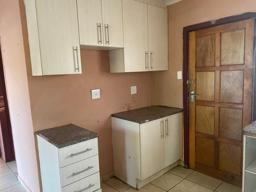 2 Bedroom Property for Sale in Tlhabane North West